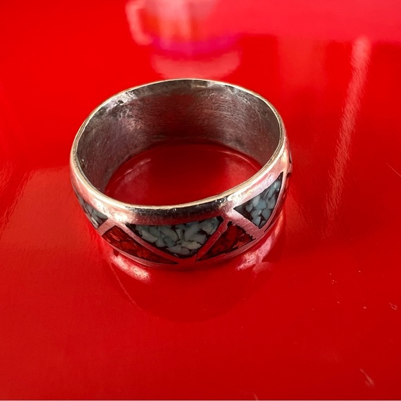 Vintage Southwestern Silver Turquoise & Coral Inlay Infinity Band. Size 4.5 - Picture 7 of 14
